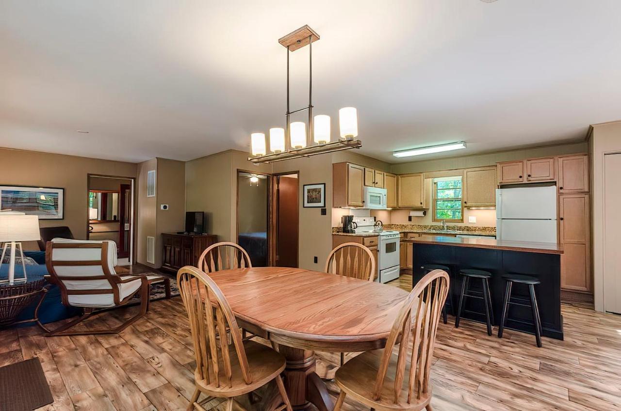 Secluded Oasis W Hot Tub, Screened-In Porch, Wifi! Berkeley Springs Exterior photo